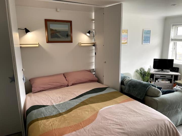 Self-Catering Studio In Beautiful Charmouth Extérieur photo